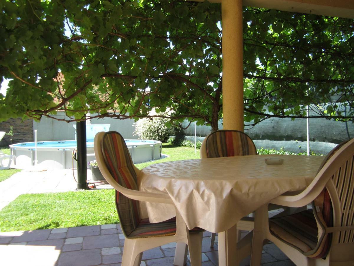 Apartman Tim Ossero Esterno foto